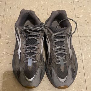 Adidas Yeezy Boost 700 V2 Geode